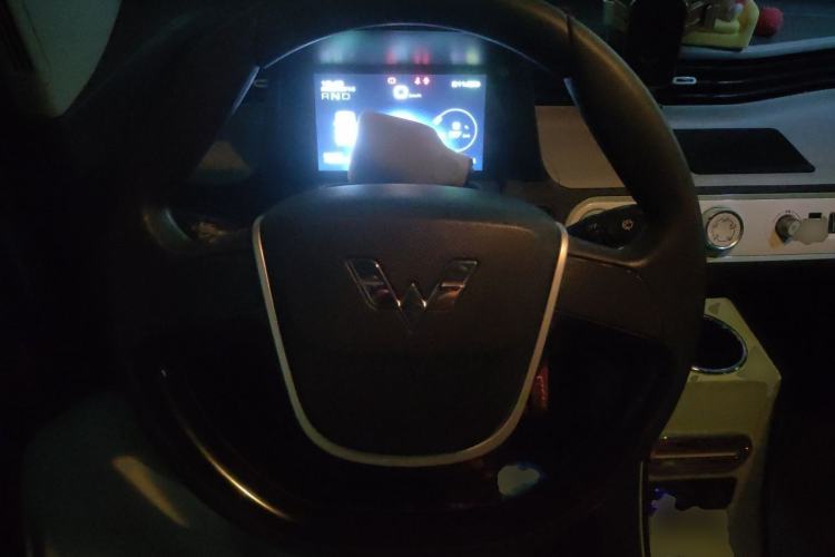 Used Wuling Hongguang MINIEV 2022 Macaron Fashion Model Lithium Iron Phosphate Steering Wheel
