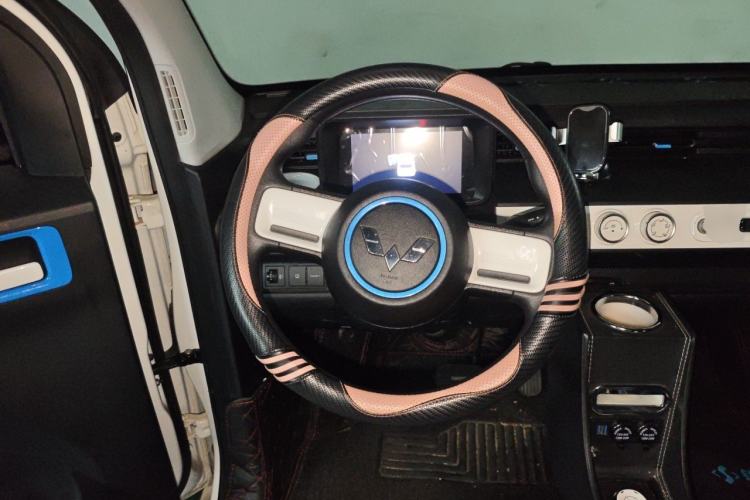 Used Wuling Hongguang MINIEV 2022 GAMEBOY 200km Gaming Edition with Lithium Iron Phosphate Steering Wheel