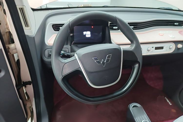 Used Wuling Hongguang MINIEV 2022 Macaron Premium Model – Lithium Iron Phosphate Steering Wheel