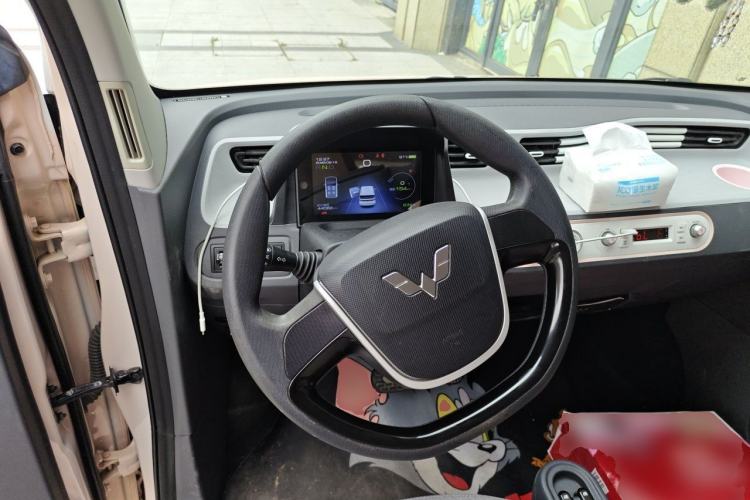 Used Wuling Hongguang MINIEV 2022 Macaron Premium Model – Lithium Ternary Battery Steering Wheel