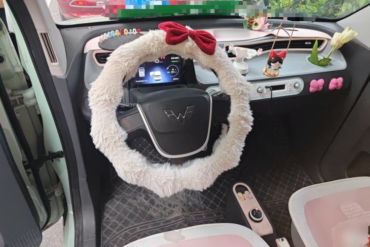 Used Wuling Hongguang MINIEV 2022 Macaron Premium Model – Lithium Iron Phosphate Steering Wheel