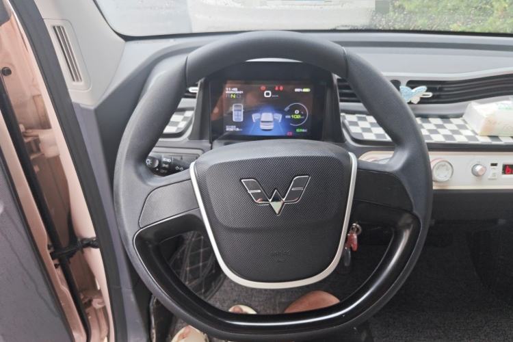 Used Wuling Hongguang MINIEV 2022 Macaron Fashion Model Lithium Iron Phosphate Steering Wheel