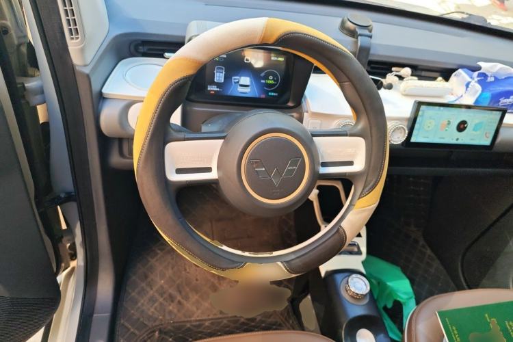 Used Wuling Hongguang MINIEV 2022 GAMEBOY 200km Gaming Edition with Lithium Iron Phosphate Steering Wheel