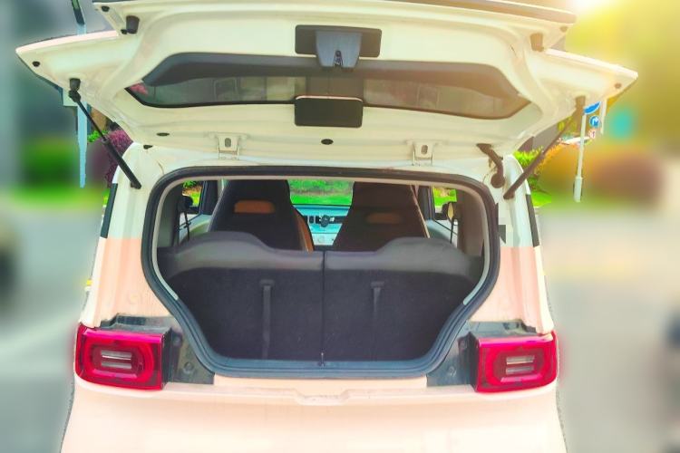 Used Wuling Hongguang MINIEV 2022 Macaron Premium Model – Lithium Iron Phosphate Trunk