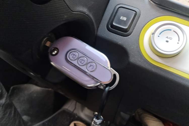 Used Wuling Hongguang MINIEV 2022 Macaron-Color Edition Lithium Iron Phosphate Vehicle Key