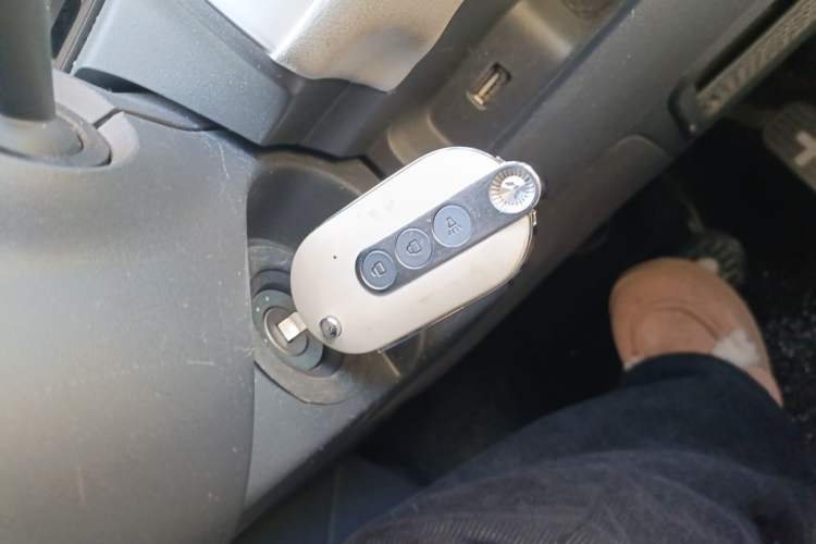 Used Wuling Hongguang MINIEV 2022 Convertible Model Vehicle Key