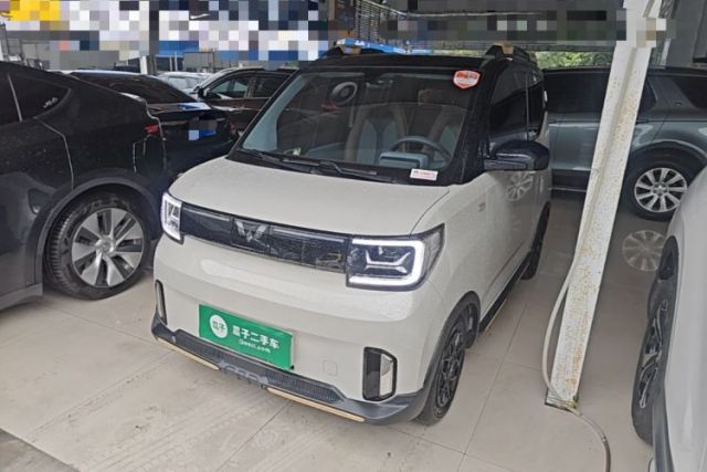 Używany Wuling Hongguang MINIEV 2022 GAMEBOY 300km Enthusiast Model with Lithium Iron Phosphate