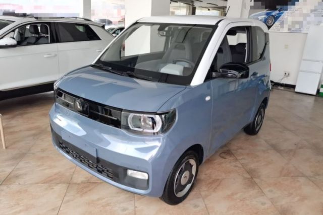 Ojetý Wuling Hongguang MINIEV 2022 Macaron Premium Model – Lithium Iron Phosphate