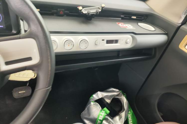 Used Wuling Hongguang MINIEV 2022 GAMEBOY 200km Gaming Edition with Lithium Iron Phosphate Audio And AC Panel