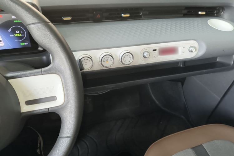 Used Wuling Hongguang MINIEV 2022 GAMEBOY 300km Enthusiast Model with Lithium Iron Phosphate Center Console