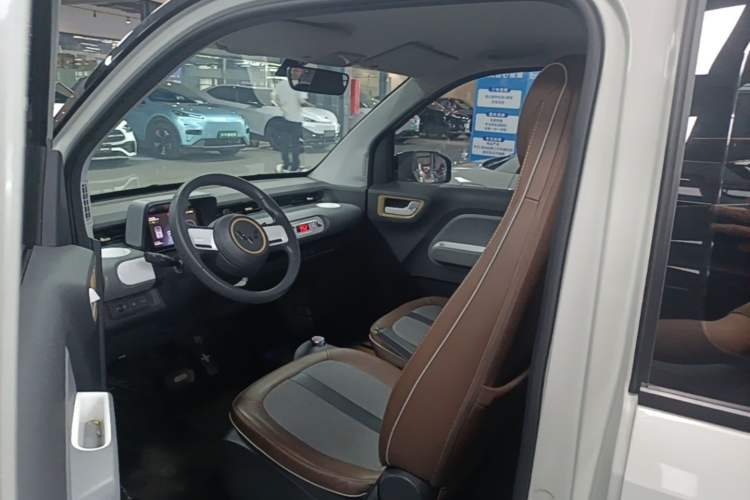 Used Wuling Hongguang MINIEV 2022 GAMEBOY 200km Gaming Edition with Lithium Iron Phosphate Driver Seat