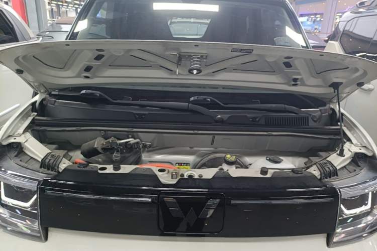 Used Wuling Hongguang MINIEV 2022 GAMEBOY 200km Gaming Edition with Lithium Iron Phosphate Engine Bay