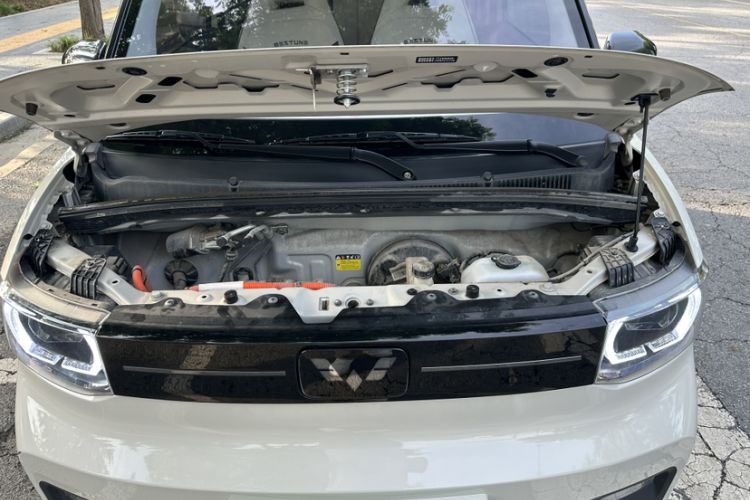 Used Wuling Hongguang MINIEV 2022 Macaron Premium Model – Lithium Iron Phosphate Engine Bay