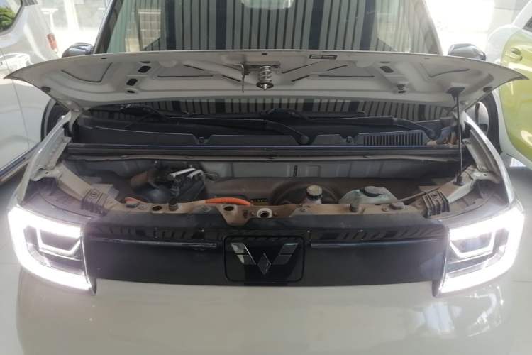 Used Wuling Hongguang MINIEV 2022 GAMEBOY 200km Gaming Edition with Lithium Iron Phosphate Engine Bay
