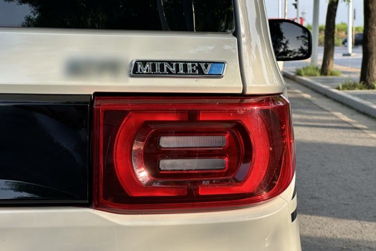 Used Wuling Hongguang MINIEV 2022 Macaron Premium Model – Lithium Iron Phosphate Exterior 6