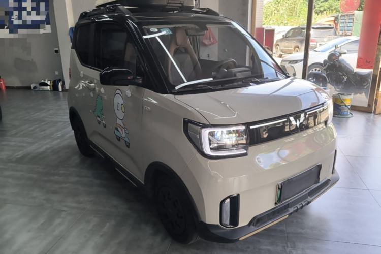 Used Wuling Hongguang MINIEV 2022 GAMEBOY 300km Enthusiast Model with Lithium Iron Phosphate Front Right 45 Deg