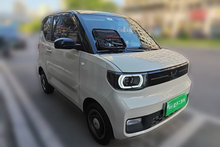 Used Wuling Hongguang MINIEV 2022 Zizai Version Lithium Iron Phosphate Front Right 45 Deg