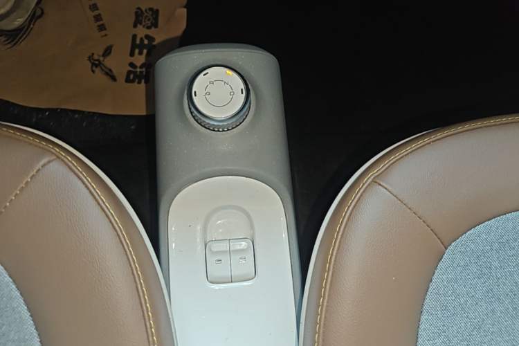 Used Wuling Hongguang MINIEV 2022 GAMEBOY 300km Enthusiast Model with Lithium Iron Phosphate Gear Lever
