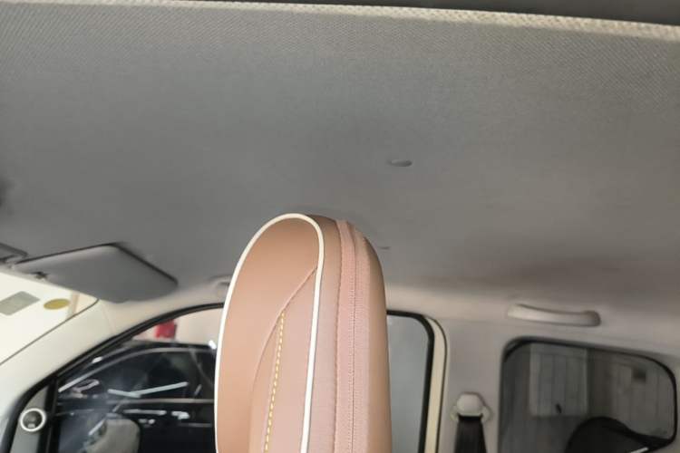 Used Wuling Hongguang MINIEV 2022 GAMEBOY 300km Enthusiast Model with Lithium Iron Phosphate Headliner