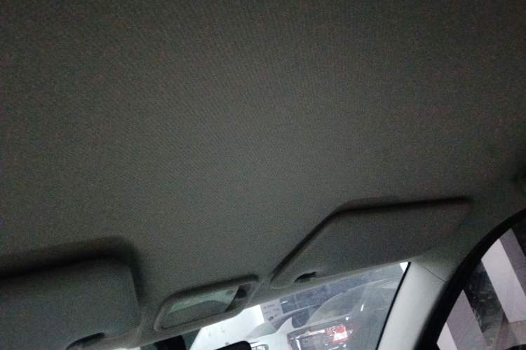 Used Wuling Hongguang MINIEV 2022 Macaron Premium Model – Lithium Iron Phosphate Headliner