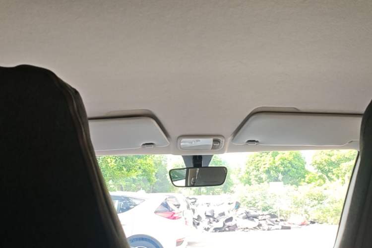 Used Wuling Hongguang MINIEV 2022 Macaron Premium Model – Lithium Iron Phosphate Headliner