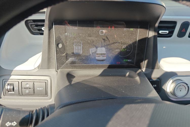 Used Wuling Hongguang MINIEV 2022 Macaron Fashion Edition Lithium-Nickel-Cobalt-Alpha-oxide Instrument Cluster
