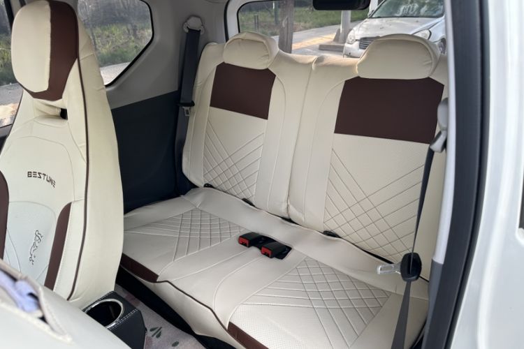Used Wuling Hongguang MINIEV 2022 Macaron Premium Model – Lithium Iron Phosphate Interior 1