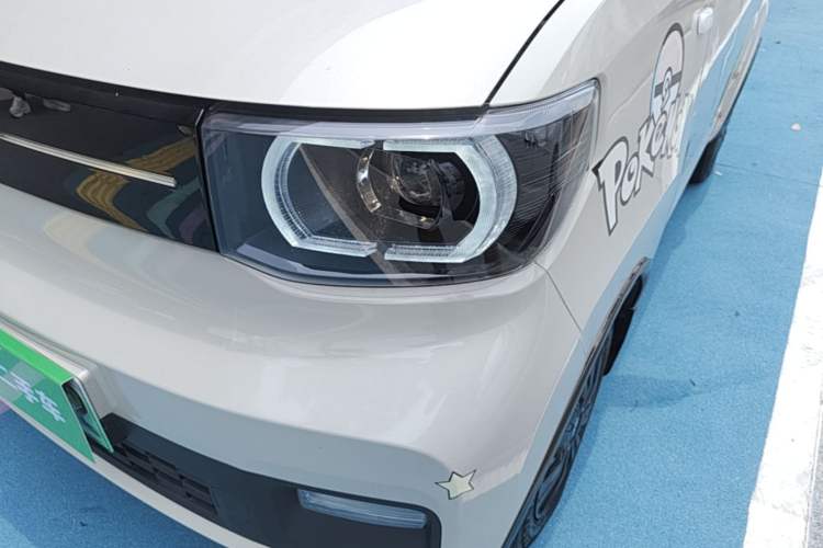 Used Wuling Hongguang MINIEV 2022 Macaron Premium Model – Lithium Iron Phosphate Left Front Headlight