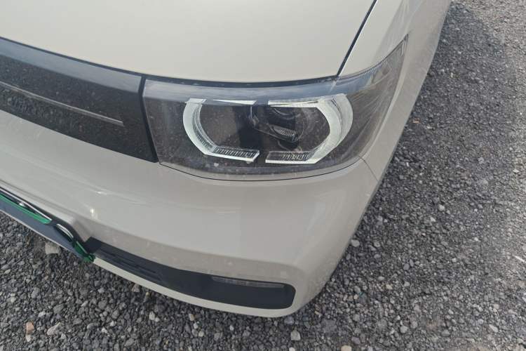 Used Wuling Hongguang MINIEV 2022 Macaron Premium Model – Lithium Iron Phosphate Left Front Headlight