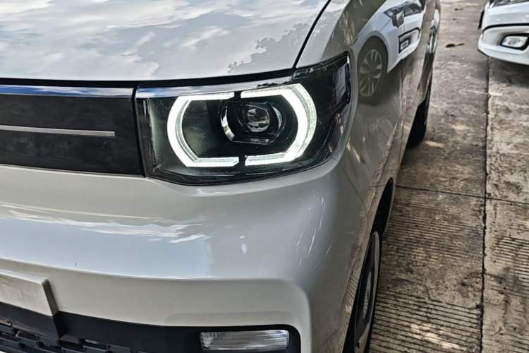 Used Wuling Hongguang MINIEV 2022 Macaron Premium Model – Lithium Iron Phosphate Left Front Headlight