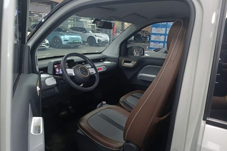 Used Wuling Hongguang MINIEV 2022 GAMEBOY 200km Gaming Edition with Lithium Iron Phosphate Left Front Seat