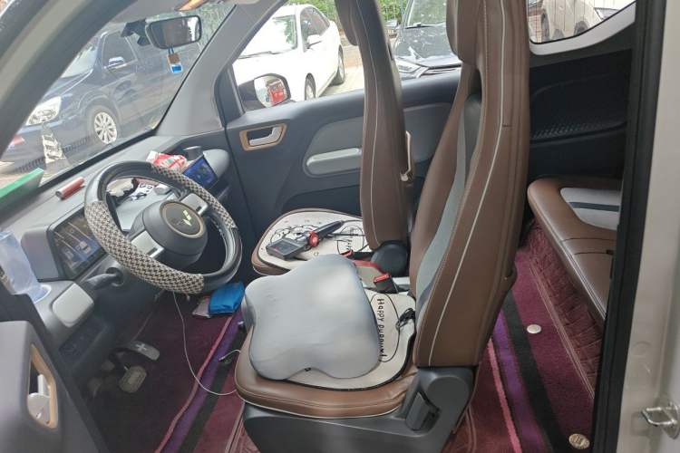 Used Wuling Hongguang MINIEV 2022 GAMEBOY 200km Gaming Edition with Lithium Iron Phosphate Left Front Seat