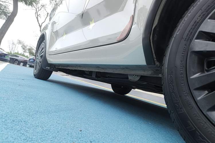 Used Wuling Hongguang MINIEV 2022 Macaron Premium Model – Lithium Iron Phosphate Left Side Sill