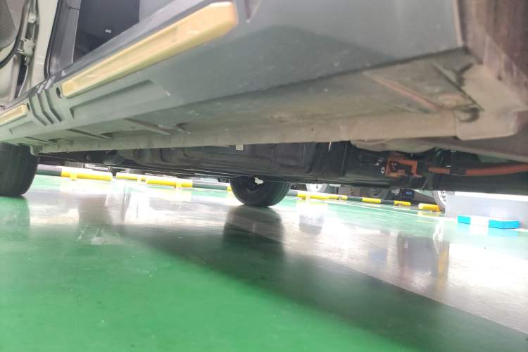 Used Wuling Hongguang MINIEV 2022 GAMEBOY 200km Play Edition with Lithium Iron Phosphate Left Side Sill
