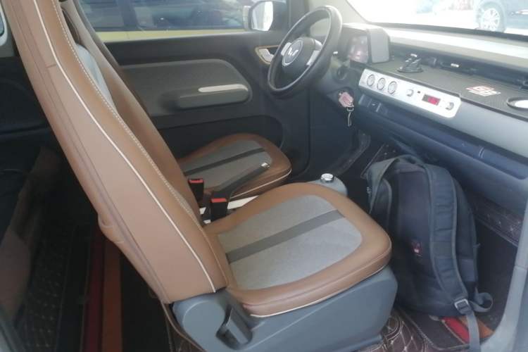 Used Wuling Hongguang MINIEV 2022 GAMEBOY 200km Gaming Edition with Lithium Iron Phosphate Right Front Seat
