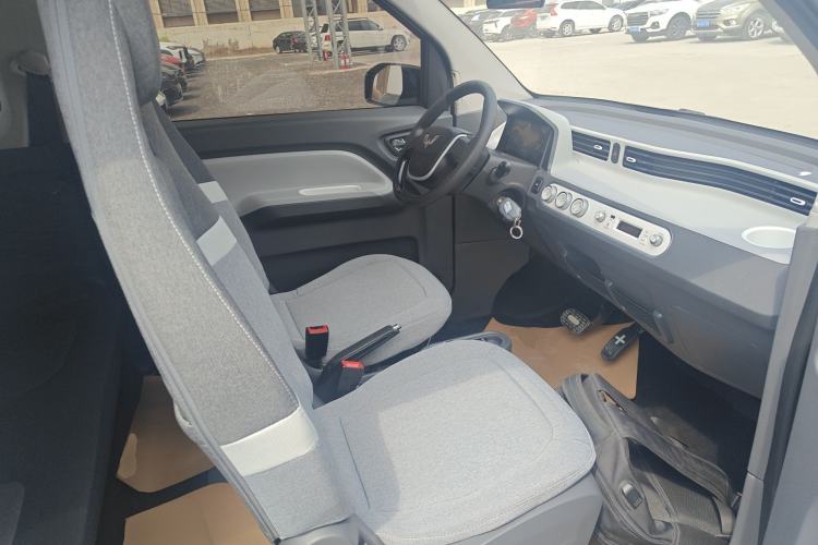 Used Wuling Hongguang MINIEV 2022 Macaron Premium Model – Lithium Iron Phosphate Right Front Seat