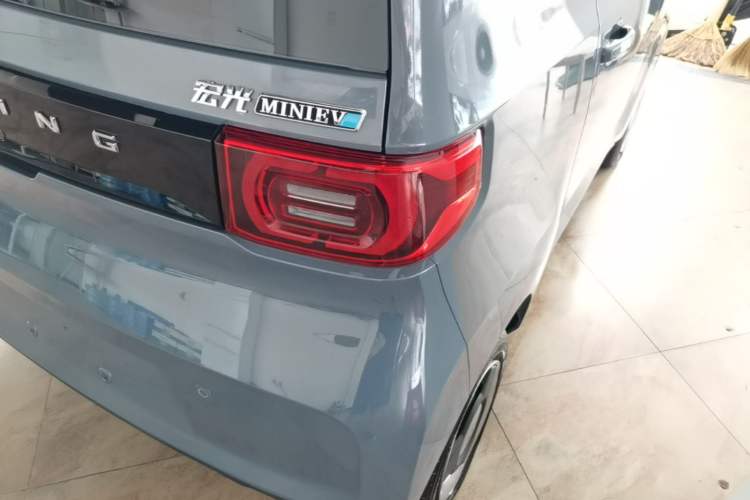 Used Wuling Hongguang MINIEV 2022 Macaron Premium Model – Lithium Iron Phosphate Right Rear Taillight