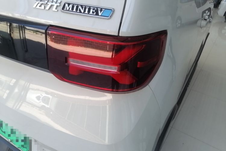 Used Wuling Hongguang MINIEV 2022 GAMEBOY 200km Gaming Edition with Lithium Iron Phosphate Right Rear Taillight