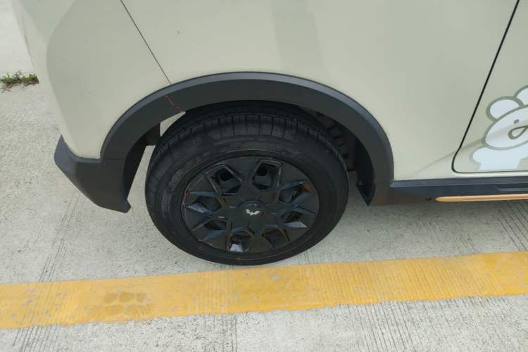 Used Wuling Hongguang MINIEV 2022 GAMEBOY 200km Gaming Edition with Lithium Iron Phosphate Right Rear Wheel Hub