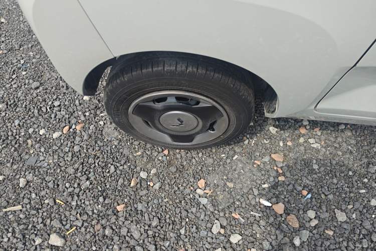 Used Wuling Hongguang MINIEV 2022 Macaron Premium Model – Lithium Iron Phosphate Right Rear Wheel Hub