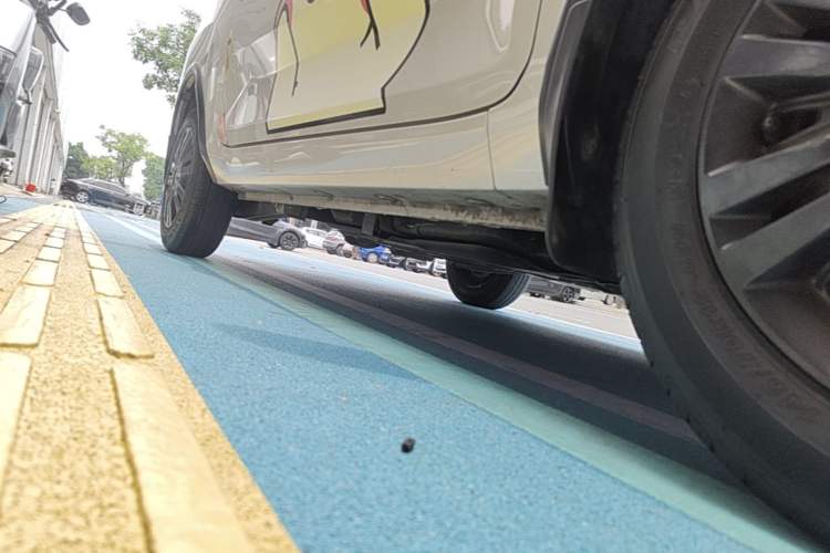 Used Wuling Hongguang MINIEV 2022 Macaron Premium Model – Lithium Iron Phosphate Right Side Sill