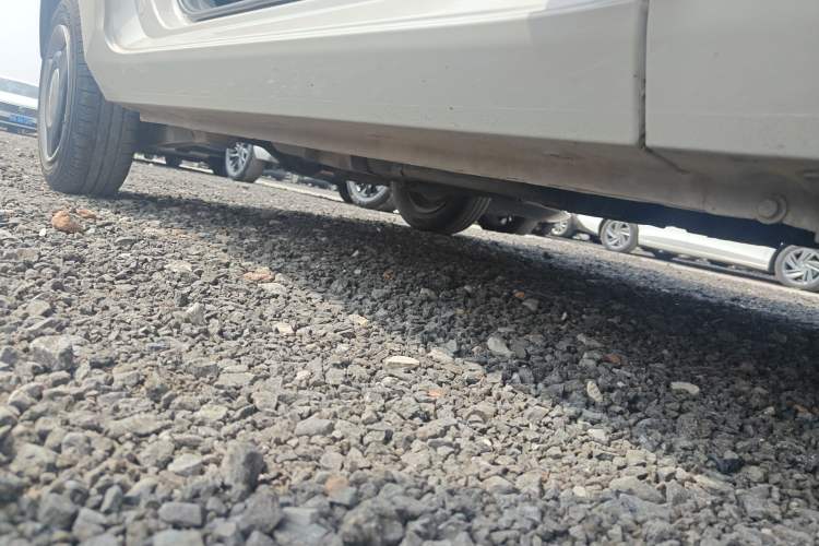 Used Wuling Hongguang MINIEV 2022 Macaron Premium Model – Lithium Iron Phosphate Right Side Sill