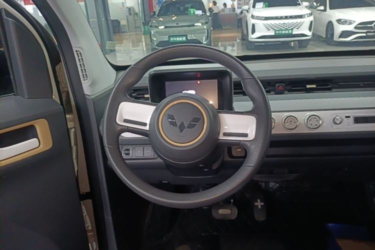 Used Wuling Hongguang MINIEV 2022 GAMEBOY 200km Gaming Edition with Lithium Iron Phosphate Steering Wheel