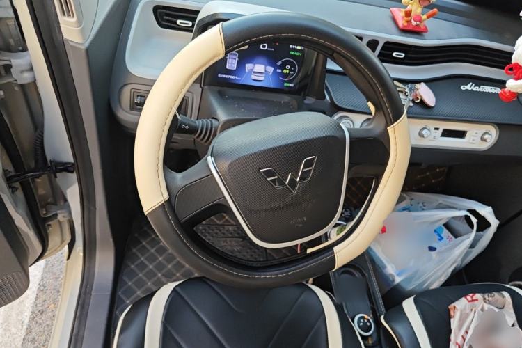 Used Wuling Hongguang MINIEV 2022 Zizai Version Lithium Iron Phosphate Steering Wheel
