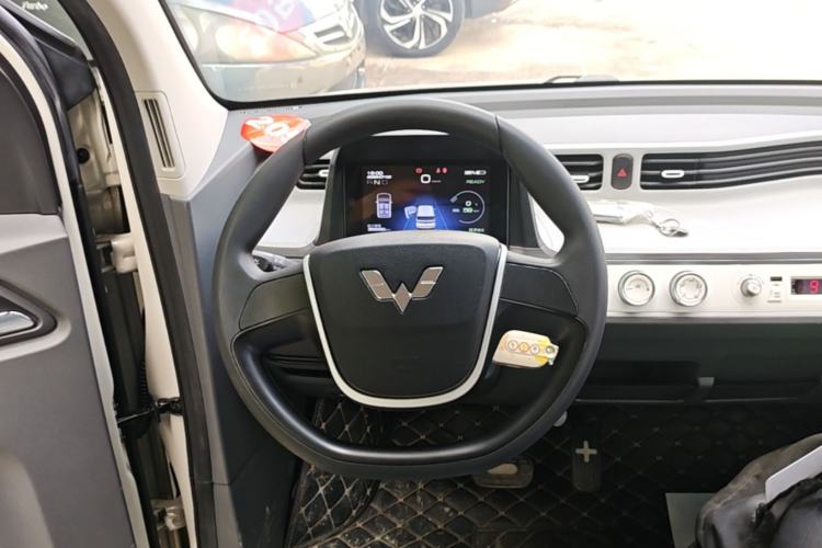 Used Wuling Hongguang MINIEV 2022 Macaron Premium Model – Lithium Iron Phosphate Steering Wheel