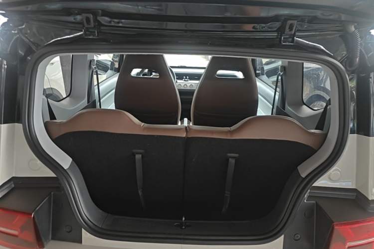 Used Wuling Hongguang MINIEV 2022 GAMEBOY 300km Enthusiast Model with Lithium Iron Phosphate Trunk