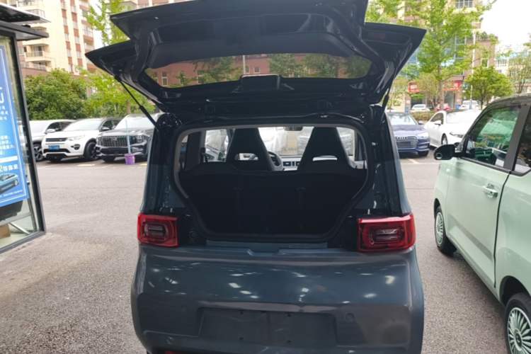 Used Wuling Hongguang MINIEV 2022 Macaron Premium Model – Lithium Iron Phosphate Trunk