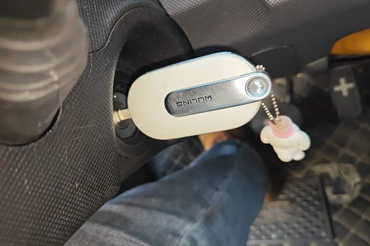 Used Wuling Hongguang MINIEV 2022 Zizai Version Lithium Iron Phosphate Vehicle Key