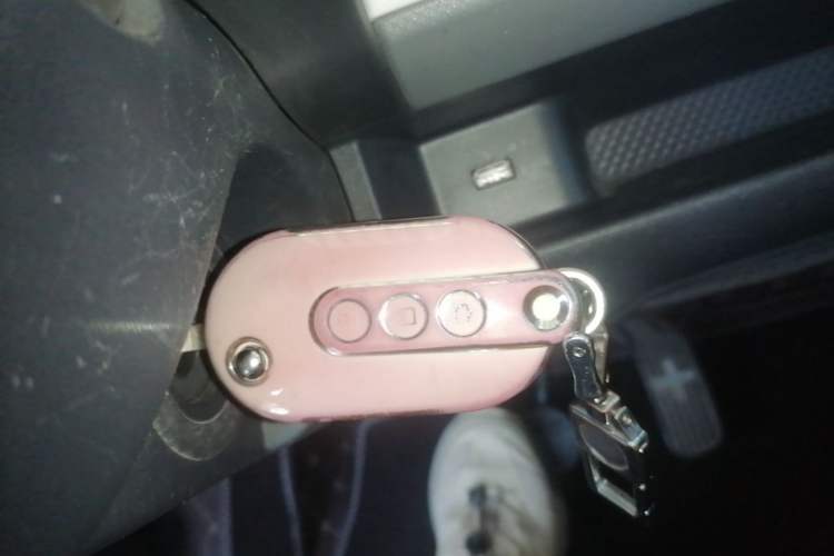 Used Wuling Hongguang MINIEV 2022 GAMEBOY 200km Gaming Edition with Lithium Iron Phosphate Vehicle Key