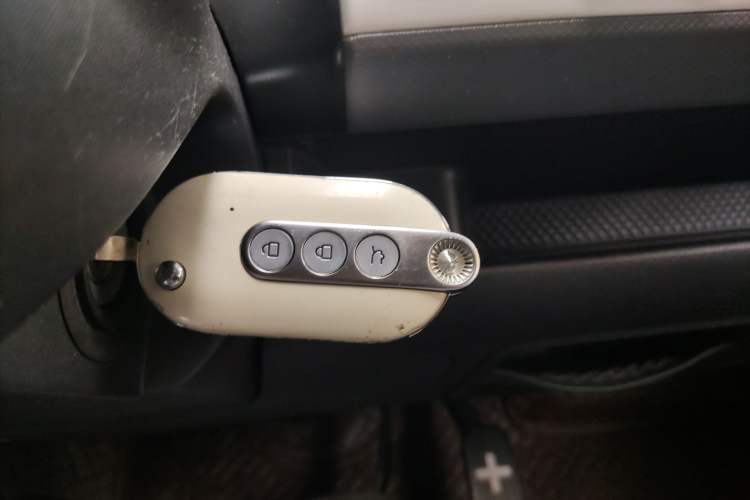 Used Wuling Hongguang MINIEV 2022 GAMEBOY 200km Play Edition with Lithium Iron Phosphate Vehicle Key